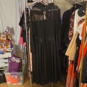 Torrid plus size 22 Elegant Black Lace Dress stars